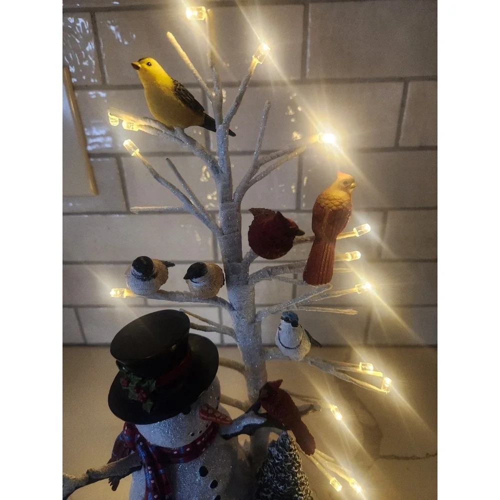 Bradford Exchange Winters Gathering Illuminated Musical Figurine See Description